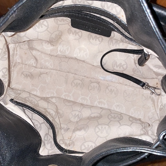 Michael Kors Purse - Picture 3 of 4